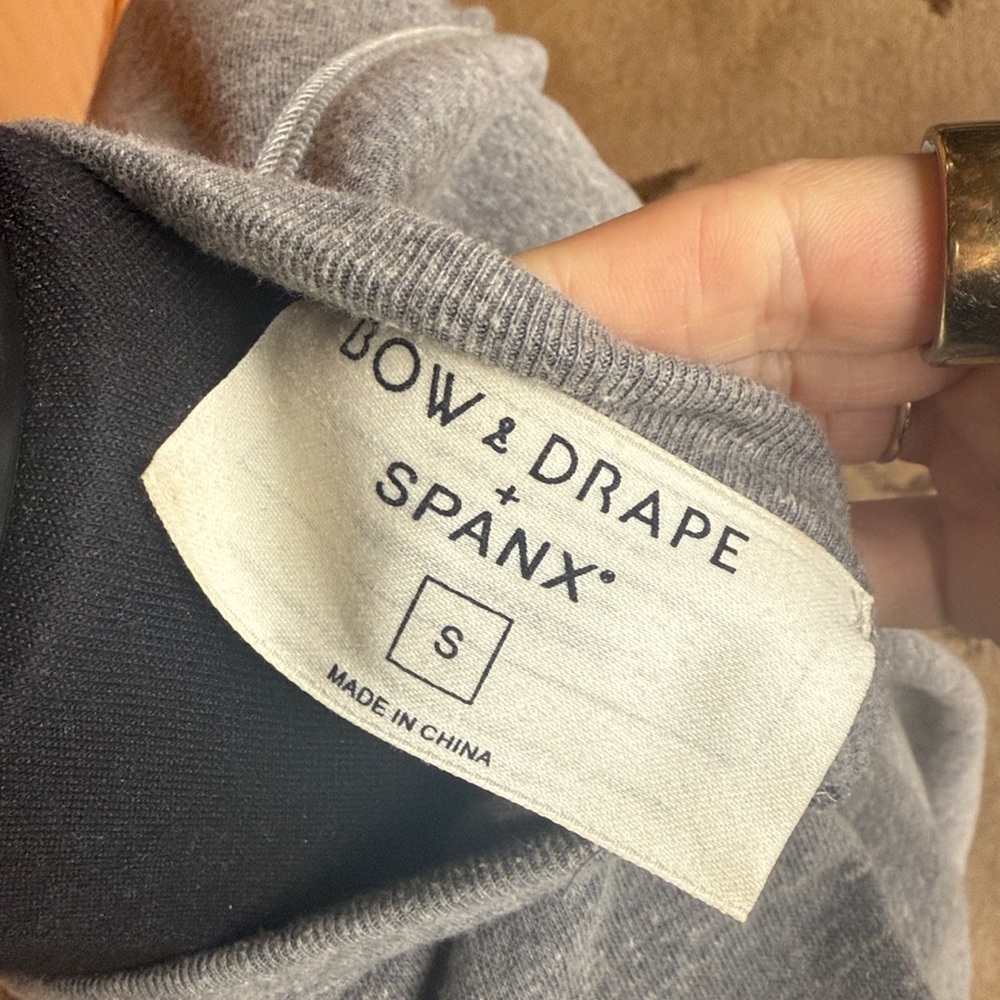 Bow & Drape Gray Crew Neck Sweater - Picture 4 of 4